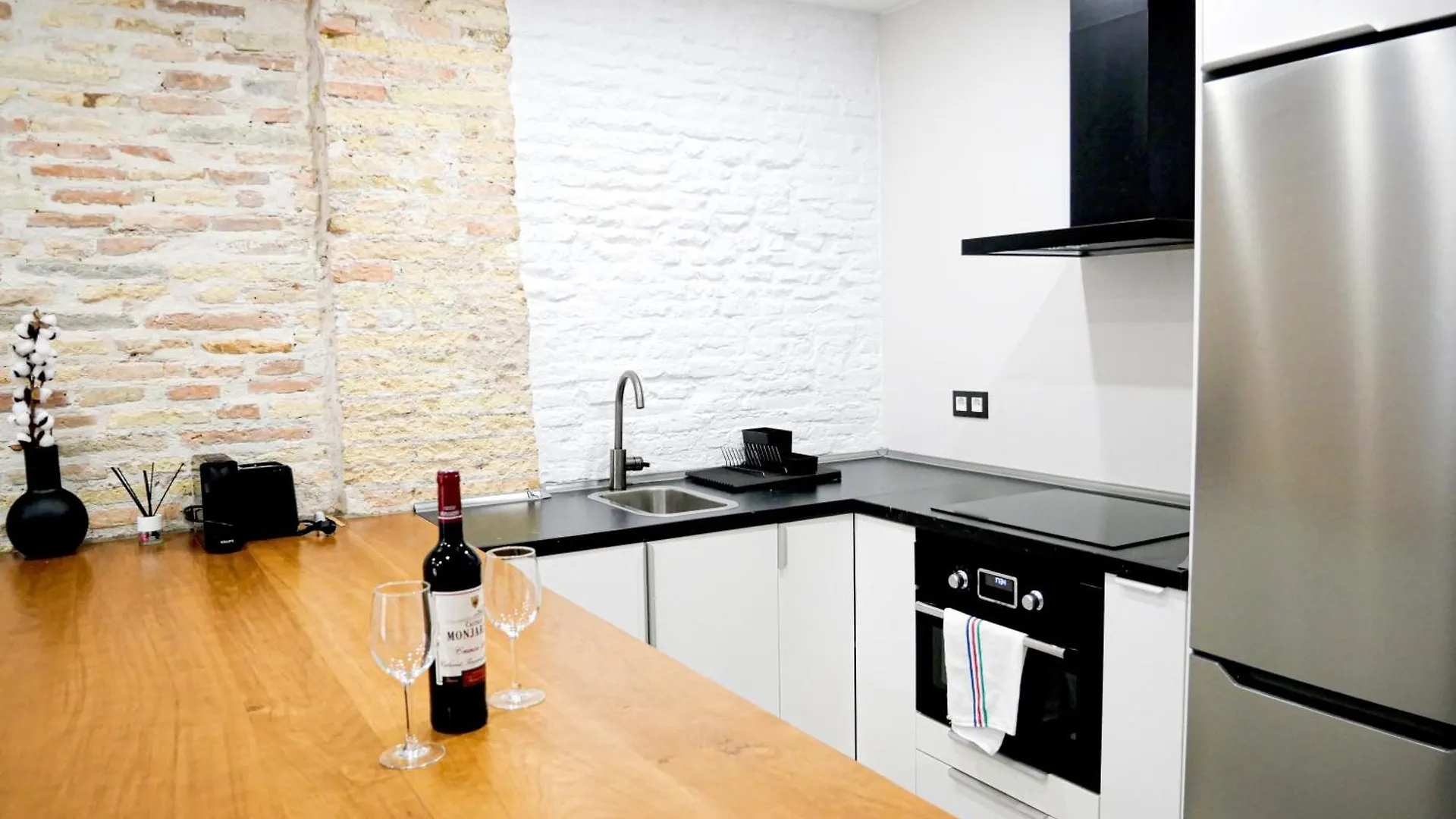 Espacioso Apartamento En El Centro De パンプローナ